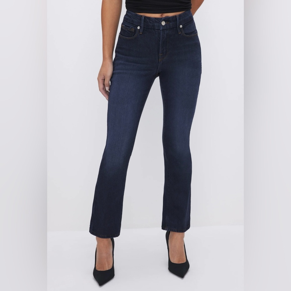 GOOD AMERICAN- Good Petite Straight Jeans- NWT